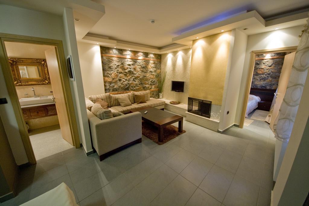 Onar Guesthouse Agios Athanasios  Buitenkant foto