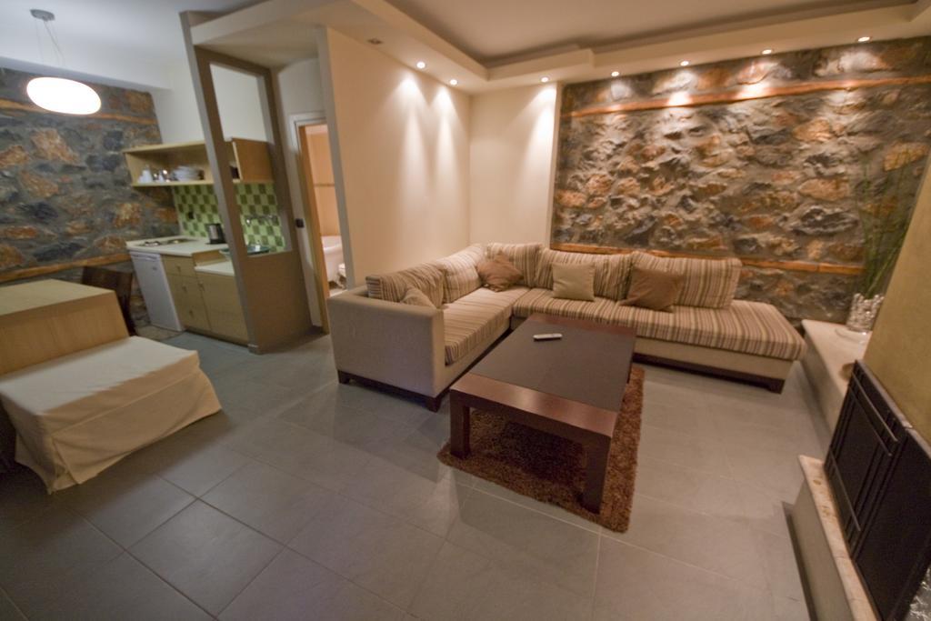 Onar Guesthouse Agios Athanasios  Buitenkant foto